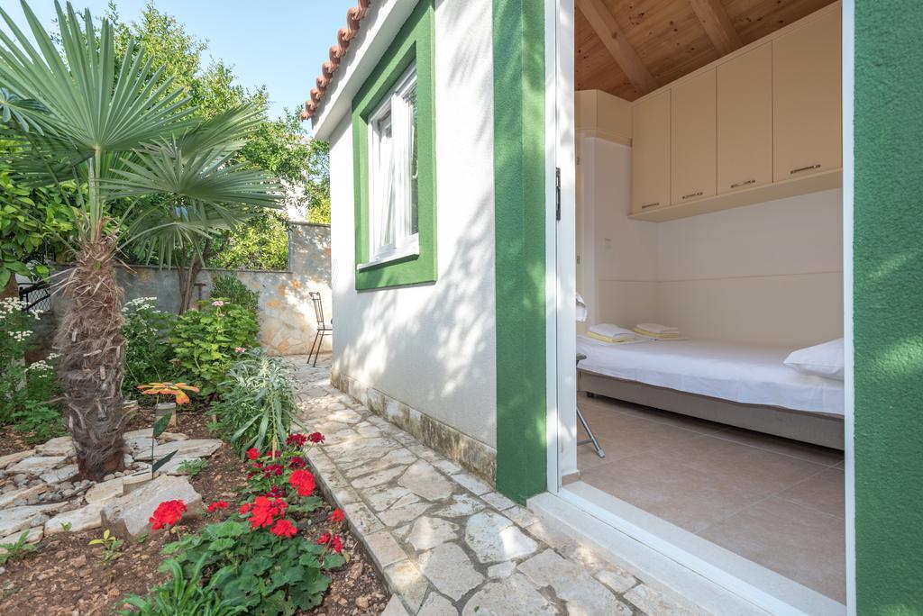 Mito Rooms And Apartments Trogir Exterior foto